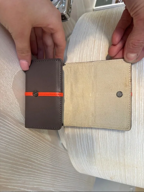 Sony Compact Point-and-Shoot Camera in Silver - Picture 10 of 14